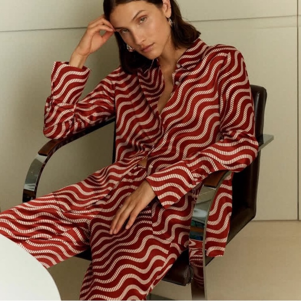 Yaitte Fiji Wave Silk Blouse In Burnt Red Large — image 3 of 8
